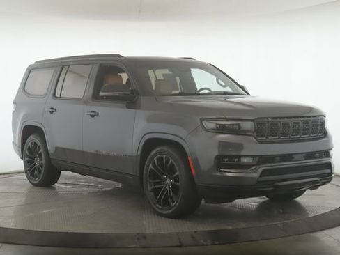 Used 2023 Jeep Grand Wagoneer Series III w/ Rear Seat Video Group 1 image 2