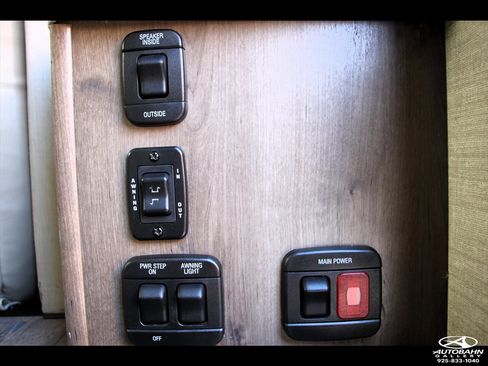 Used 2019 Ford E-450 and Econoline 450 Super Duty w/ Motorhome Prep Package image 15