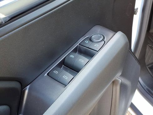 New 2026 GMC Canyon Elevation w/ Convenience Package image 15