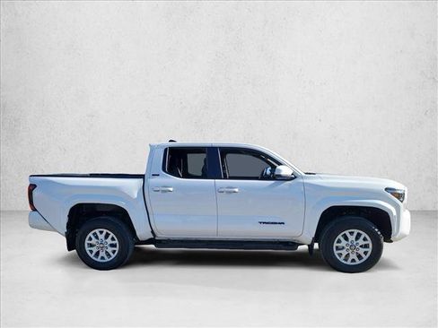 Used 2024 Toyota Tacoma SR5 image 4
