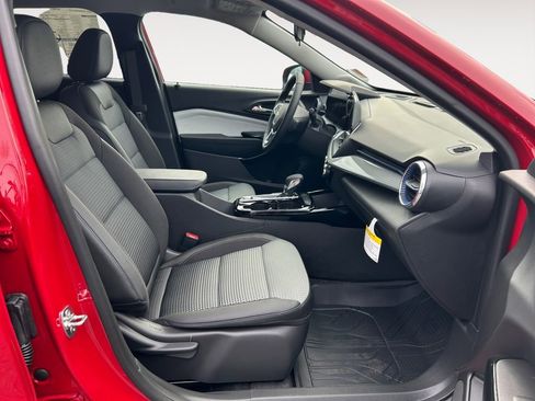 New 2026 Chevrolet Trax LT w/ Driver Confidence Package image 10