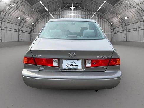 Used 2000 Toyota Camry LE FWD image 6