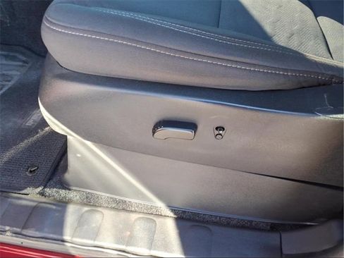 Used 2022 Nissan Frontier SV image 12