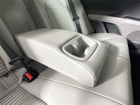 Certified 2021 Toyota Camry SE image 49