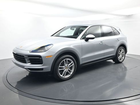 Certified 2023 Porsche Cayenne image 1