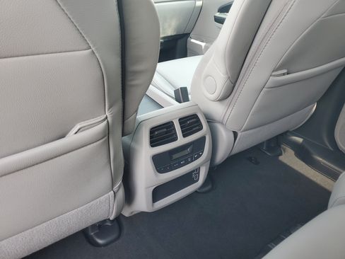 Used 2021 Honda Pilot EX-L image 12