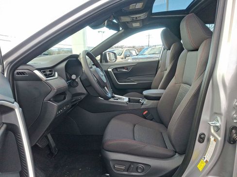 New 2025 Toyota RAV4 SE image 14