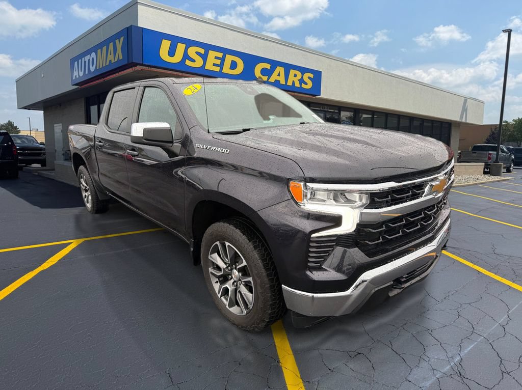 Used 2024 Chevrolet Silverado 1500 LT AWD/4WD image 4