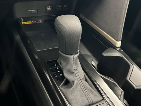 Used 2025 Toyota Camry LE image 17