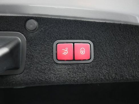 Used 2016 Mercedes-Benz S 550 4MATIC Sedan image 51