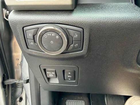 Used 2020 Ford F150 Lariat w/ Equipment Group 502A Luxury AWD/4WD image 16