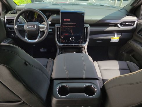 New 2026 GMC Yukon XL Elevation image 17