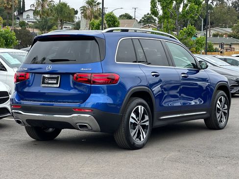 New 2025 Mercedes-Benz GLB 250 4MATIC image 3
