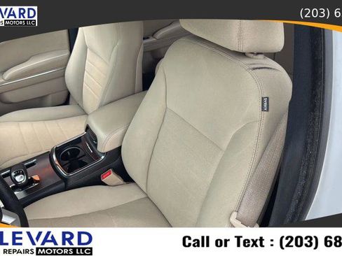 Used 2013 Dodge Charger SE w/ Sport Appearance Group image 26