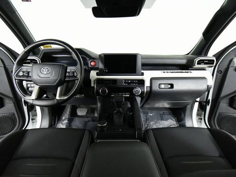 Used 2024 Toyota Tacoma TRD Off-Road image 18