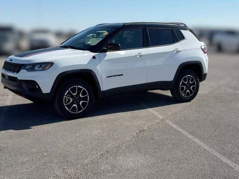 New 2026 Jeep Compass Trailhawk image 1