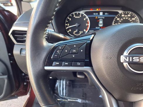 Used 2023 Nissan Altima 2.5 SV w/ SV Premium Package image 9