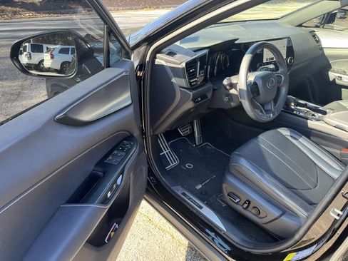 Used 2023 Lexus NX 350 F Sport image 4