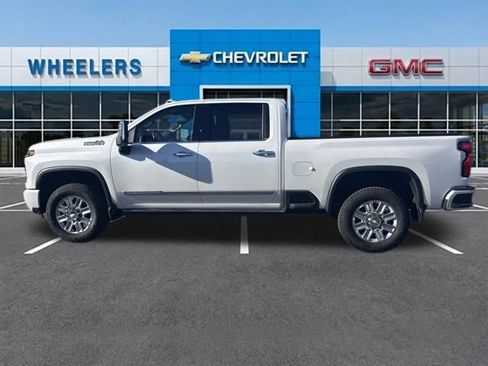 Used 2025 Chevrolet Silverado 3500 High Country w/ High Country Premium Package image 2