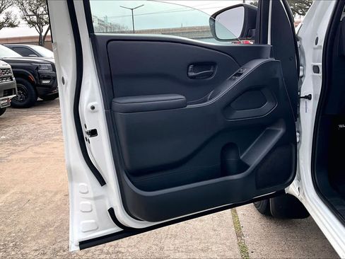 New 2026 Nissan Frontier S image 16