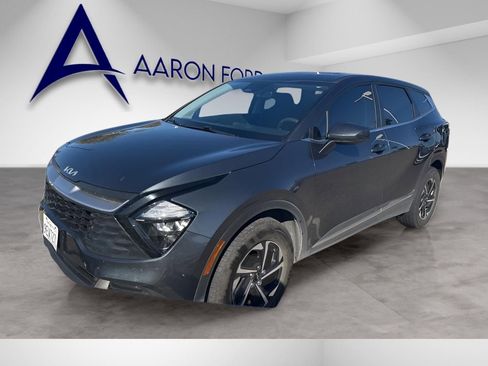 Used 2023 Kia Sportage LX image 2