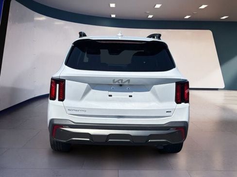 Certified 2024 Kia Sorento X-Line EX AWD/4WD image 4