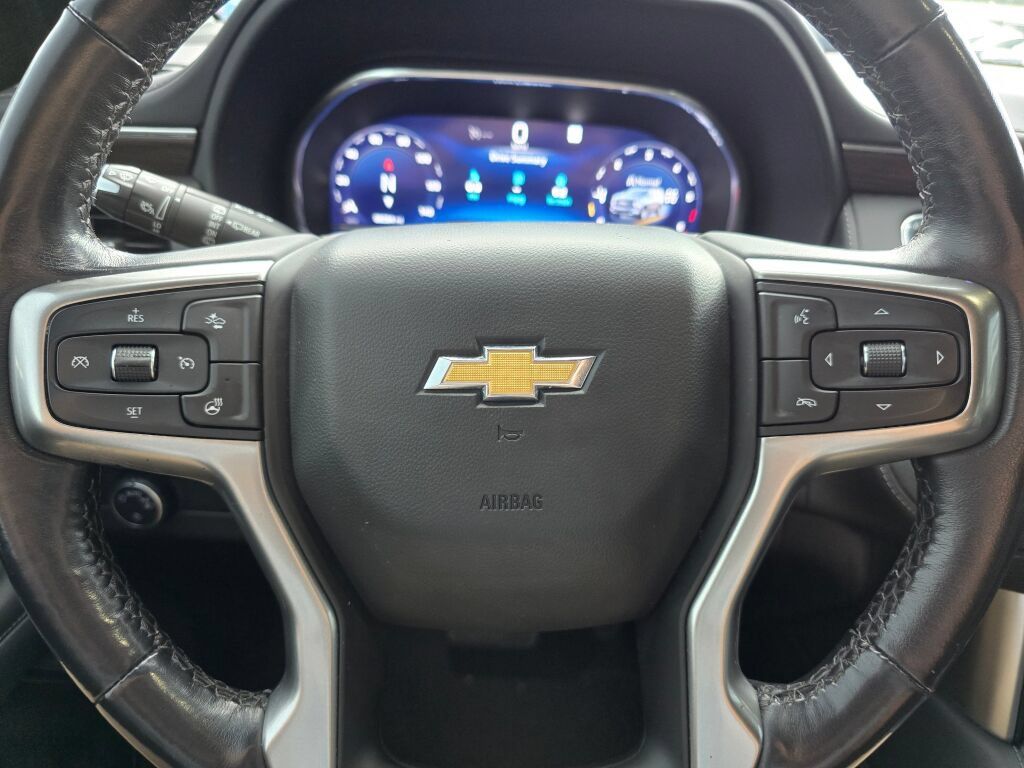 Used 2022 Chevrolet Suburban LT w/ Luxury Package AWD/4WD image 27