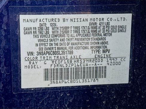 Used 2025 Nissan Kicks SV AWD/4WD image 12