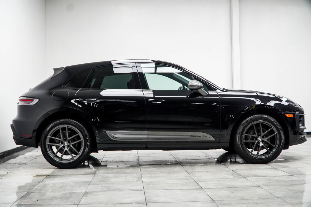 Used 2023 Porsche Macan Turbo AWD/4WD image 10