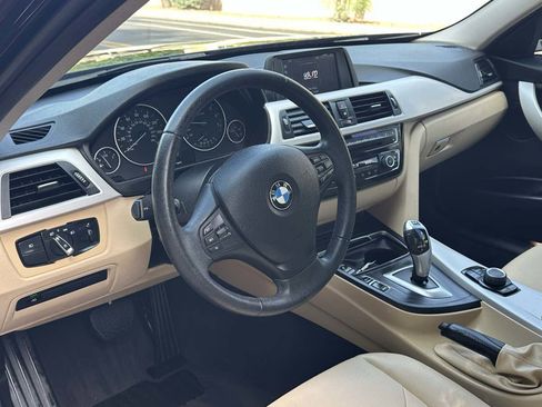 Used 2018 BMW 320i Sedan image 12