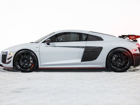 Used 2018 Audi R8 V10 plus w/ Full Leather Package AWD/4WD image 13