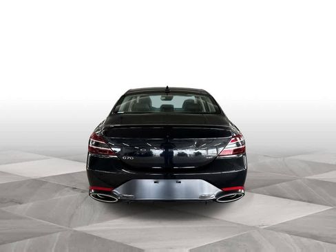 Used 2023 Genesis G70 3.3T RWD image 7