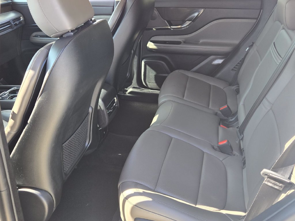 Used 2024 Lincoln Corsair Grand Touring AWD/4WD image 6