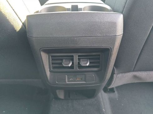 Used 2024 GMC Canyon Elevation w/ Convenience Package image 21