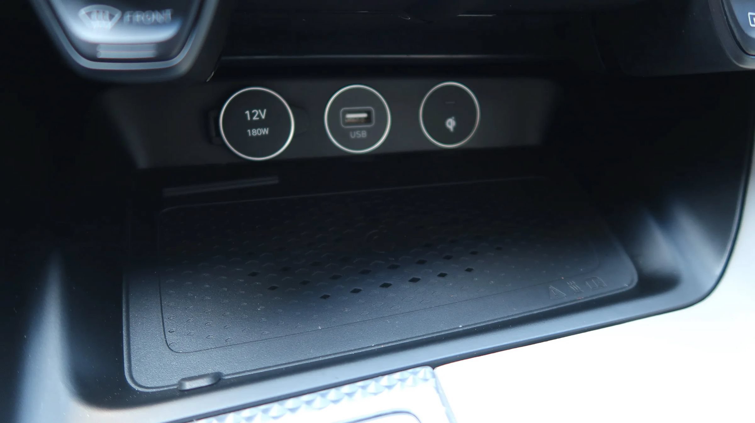 Used 2022 Genesis G70 3.3T RWD image 34
