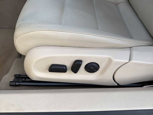 Used 2014 Volkswagen Eos Komfort image 17