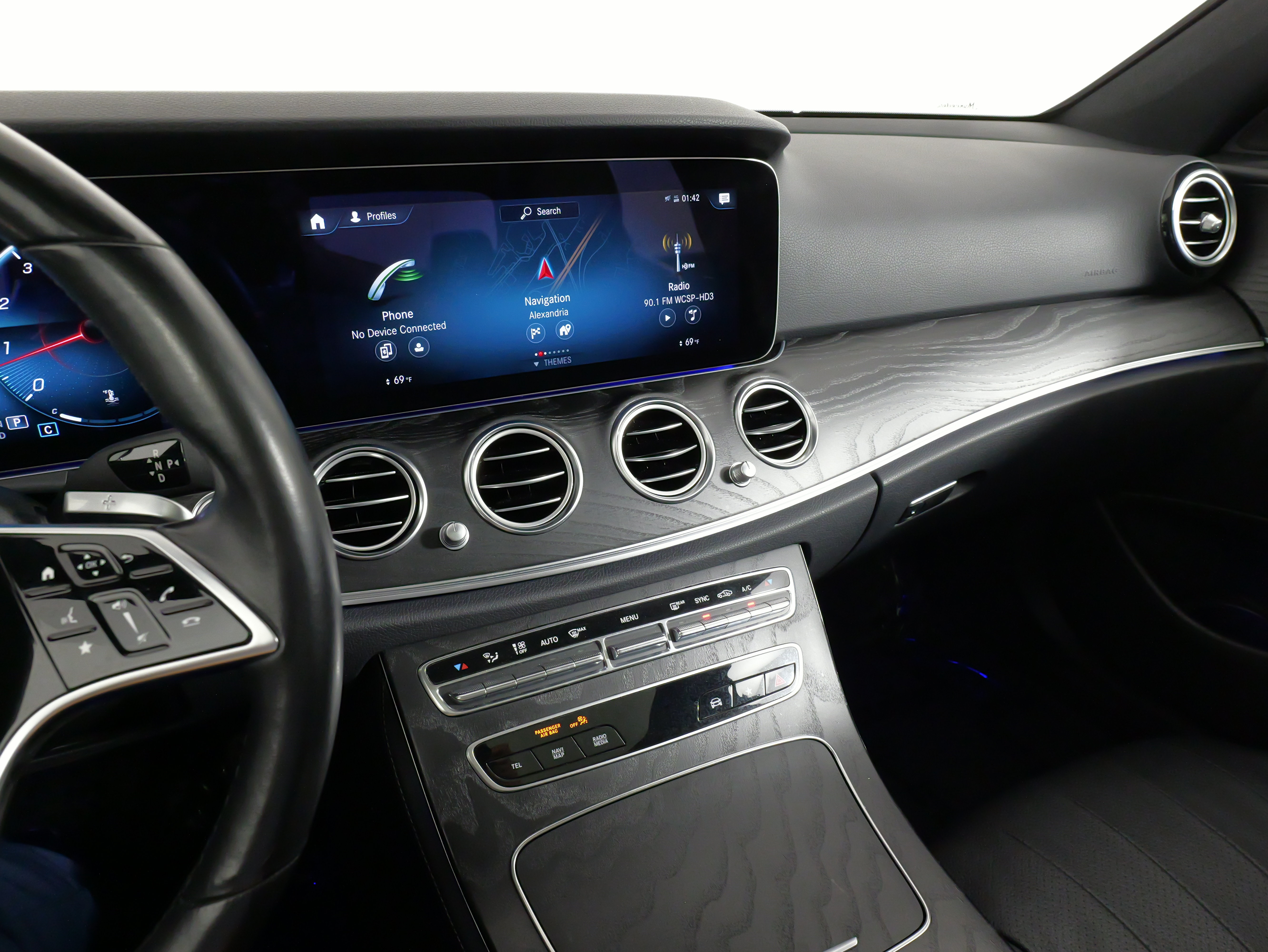 Used 2023 Mercedes-Benz E 350 4MATIC Sedan image 42