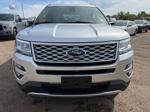 Used 2017 Ford Explorer Platinum AWD/4WD image 8