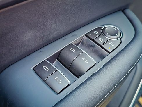 New 2026 Buick Enclave Avenir w/ Super Cruise Package AWD/4WD image 11