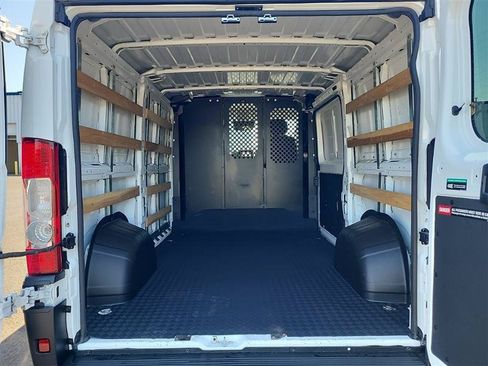 Used 2025 RAM ProMaster 2500 w/ U-Haul Equipment Group FWD image 5
