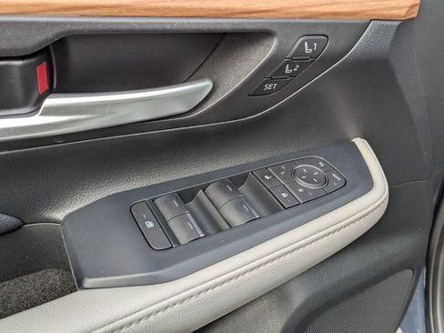 Used 2024 Toyota Grand Highlander Limited image 8