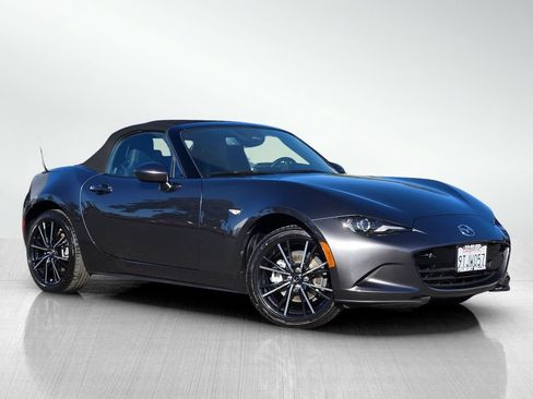 Certified 2025 MAZDA MX-5 Miata Grand Touring RWD image 1