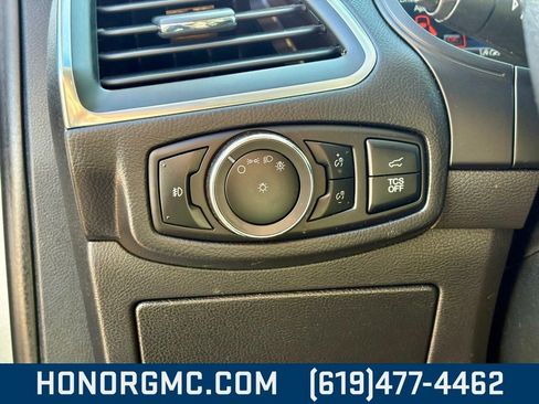 Used 2024 Ford Edge Titanium image 13