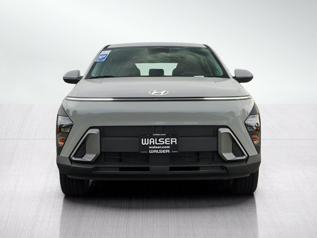 New 2027 Hyundai Kona SE AWD/4WD image 2