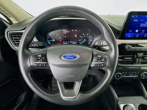 Used 2020 Ford Escape SE image 11