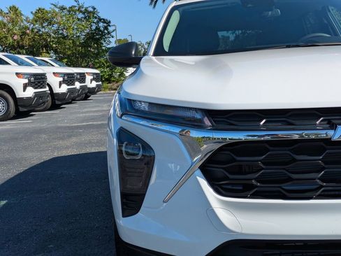 New 2026 Chevrolet Trax LS w/ Driver Confidence Package image 10