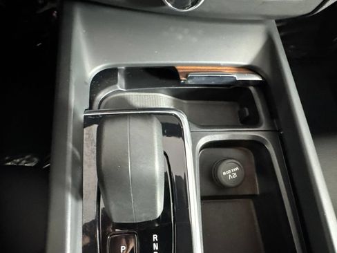 Used 2023 Volvo XC60 B5 Plus AWD/4WD image 31