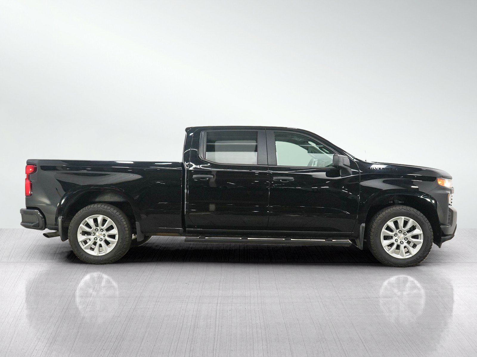 Used 2021 Chevrolet Silverado 1500 Custom w/ LPO, Dark Essentials Package AWD/4WD image 6