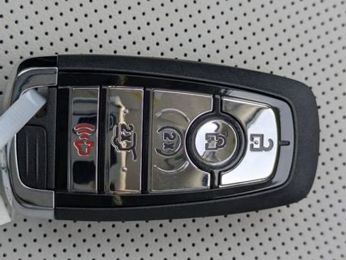 New 2026 Lincoln Aviator 2WD image 26