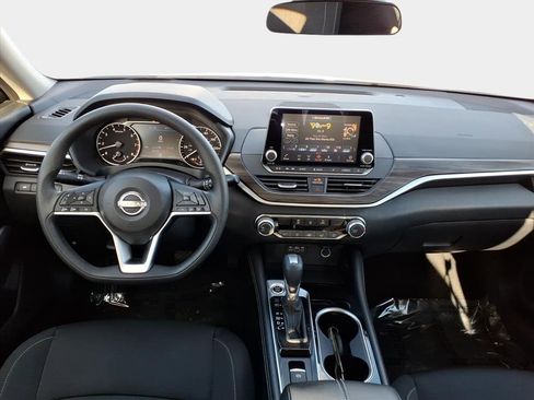 Used 2023 Nissan Altima 2.5 SV image 12